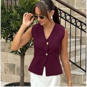 Zara V-Neck Knit Vest Top Burgundy Wine Gold Buttons Sleeveless Top Shirt NWOT